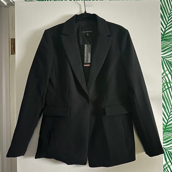Banana Republic Classic Black Blazer – Tailored Suit Jacket (Size 6) NWT